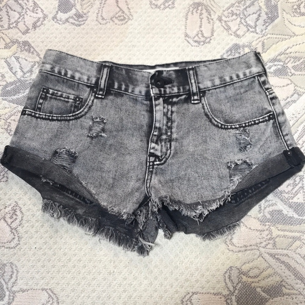 Bullhead Denim distressed denim shorts - Picture 1 of 7
